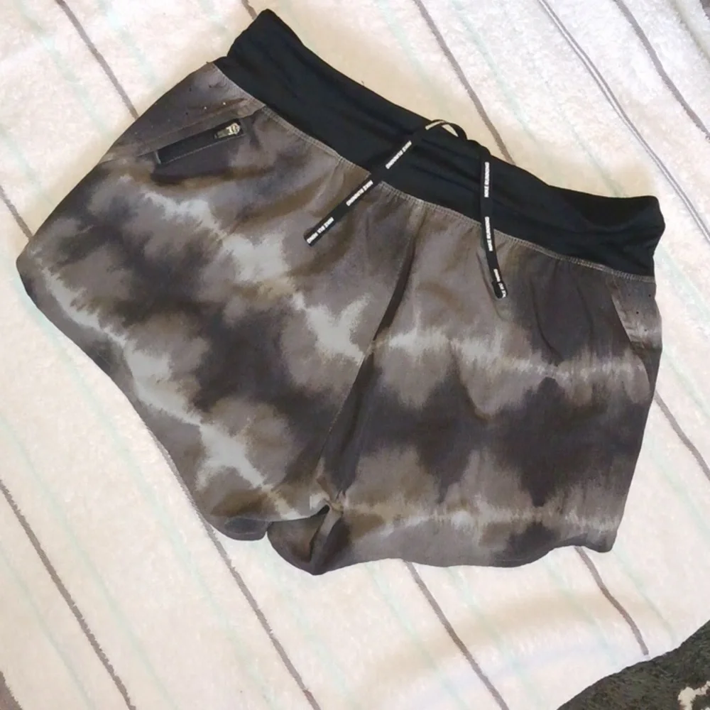 NIKE RUNNING SHORTS - Picture 4 of 8